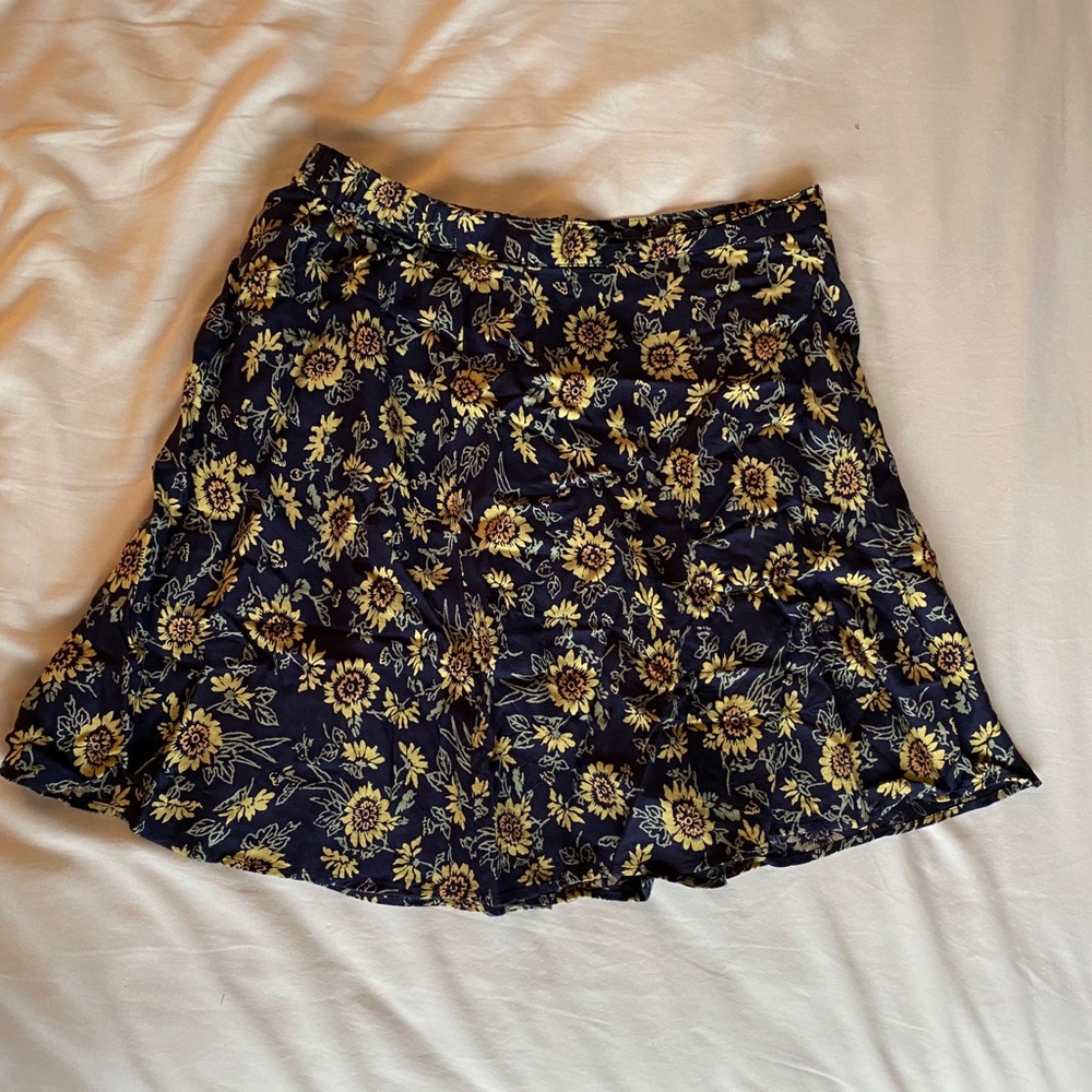 Urban Outfitters Sunflower Skirt size M